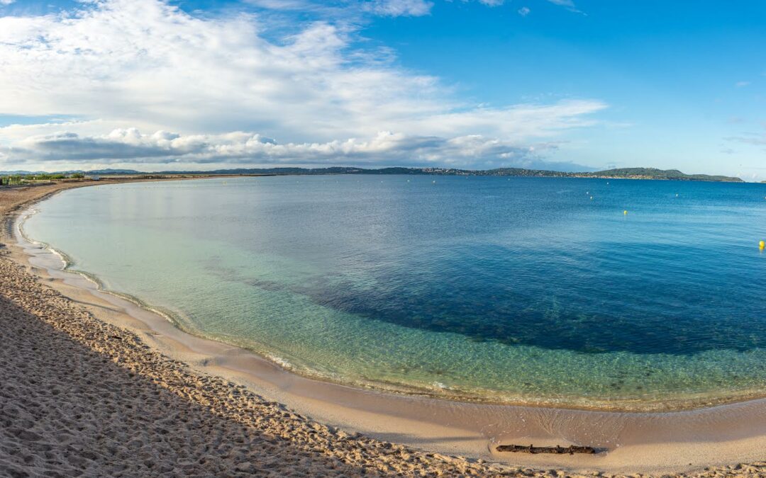 La plage de l’Almanarre sur la presqu’île de Giens, à Hyères